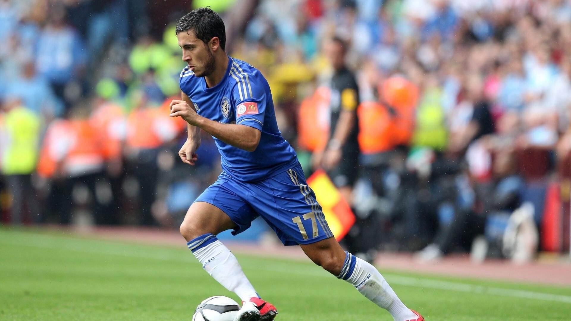 九游网游官网-倒三角中场释放边路进攻空间，倒三角是什么运动