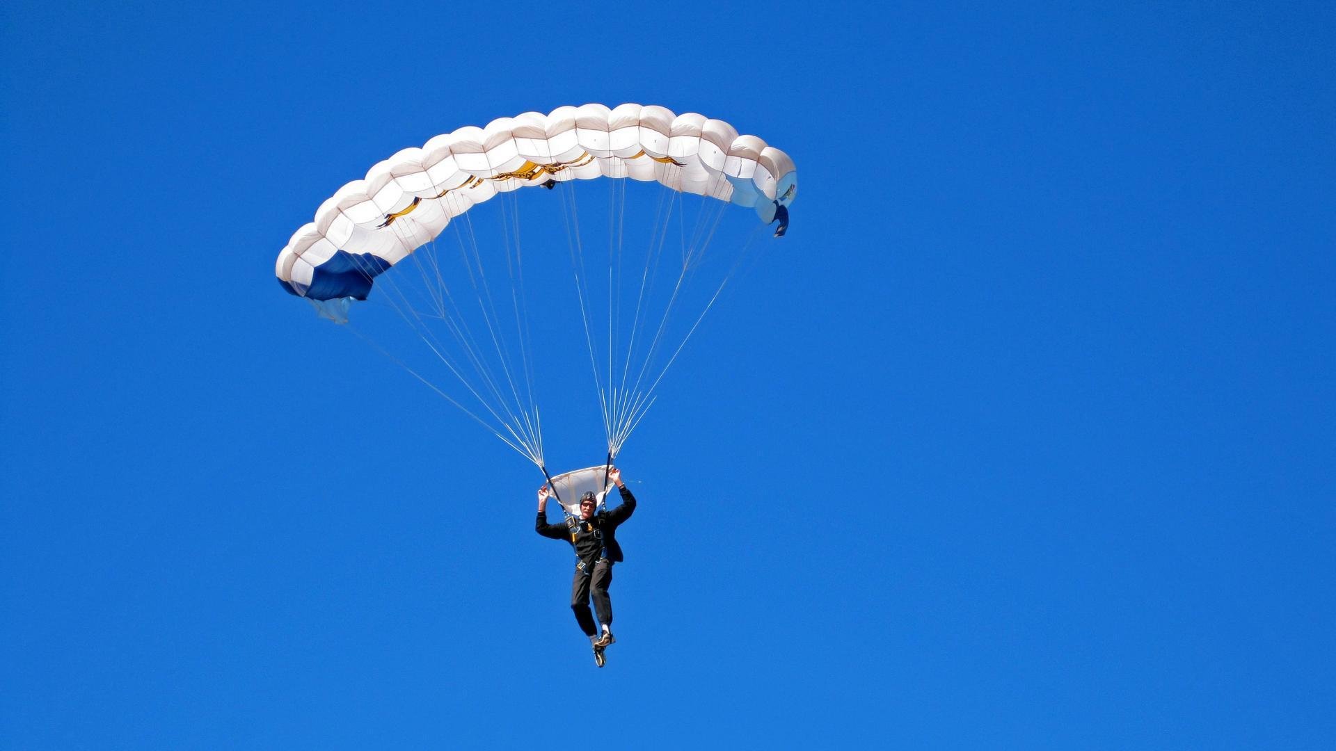 PSG战术多变，海湾者需灵活应对，gps海湾战争