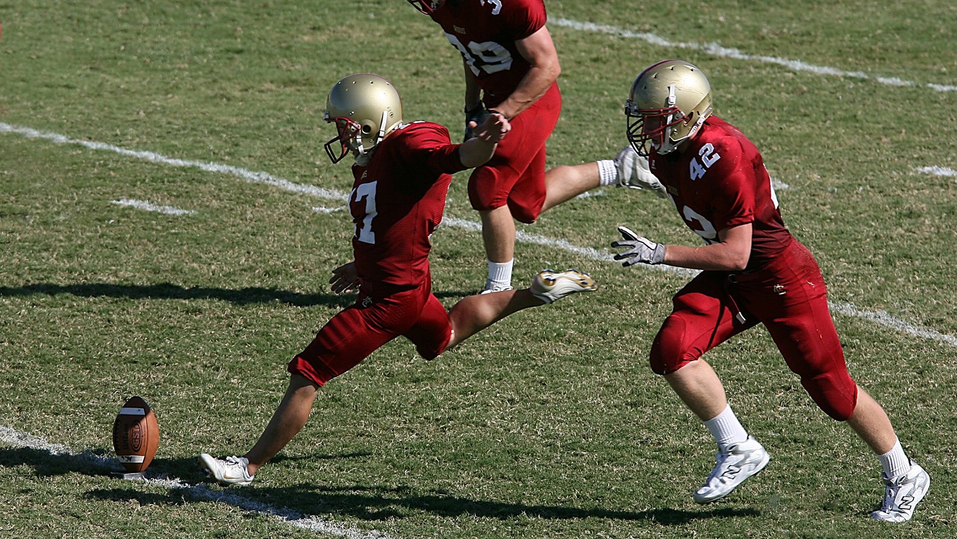 九游下载安装-五大联赛比赛回放数量增长反映战术复杂性，五大联赛持续时间